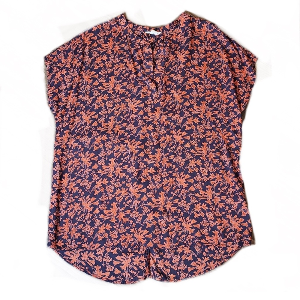VGUC- Caslon 100% Rayon Split Neck Floral Blouse